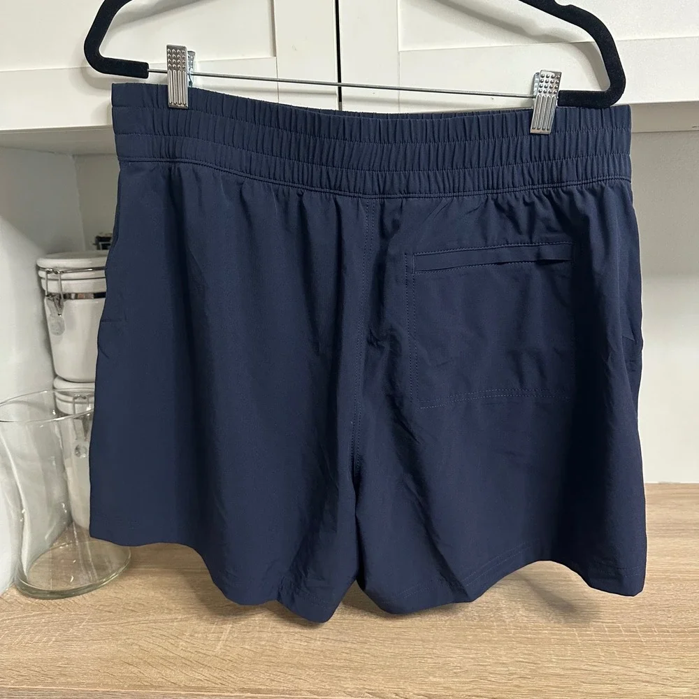 Athleta Trekkie North Shorts Women L Navy Pockets Hiking Outdoor Elastic Waist